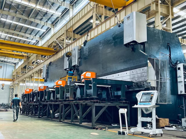 Smith Utility Pole Machinery